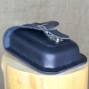 Kožená kapsa s prolisem s kombinovaným zapínáním