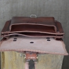 Kožená kapsa řezaná dvojitá s přední kapsou s kombinovaným zapínáním